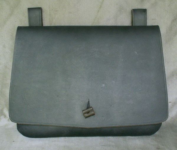 16th - 17th century large belt wallet with a square front