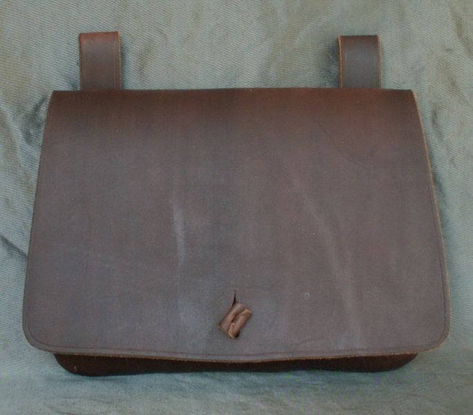 16th - 17th century medium belt wallet with a square front