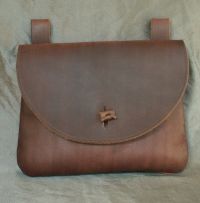 16th - 17th century medium belt wallet with a round front