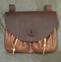 16th - 17th century medium belt wallet with a round front and two pouchlets