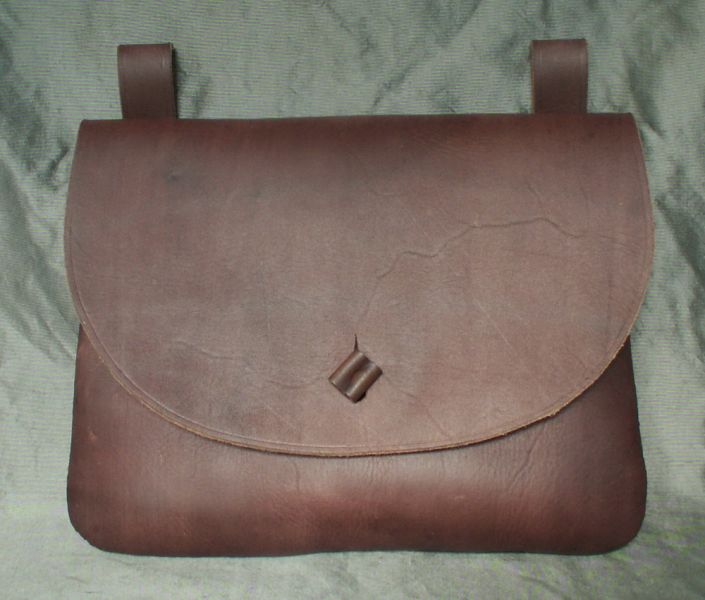 16th - 17th century large belt wallet with a round front