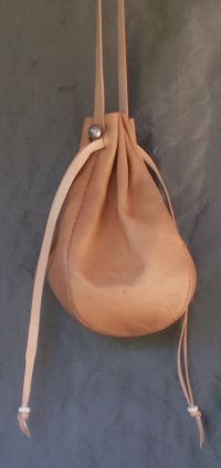 Ladies 14th/17th century round drawstring purse