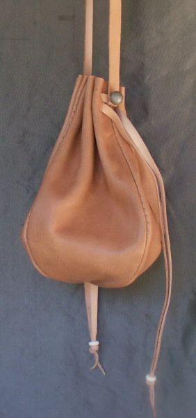 Ladies 14th/17th century round drawstring purse