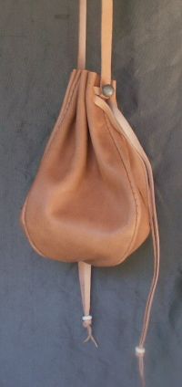 Ladies 14th/17th century round drawstring purse