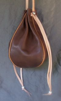 Ladies 14th/17th century round drawstring purse with piped seams