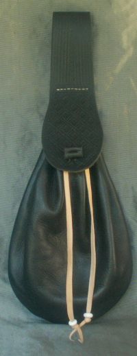 Ladies 17th century narrow belt purse with tooling