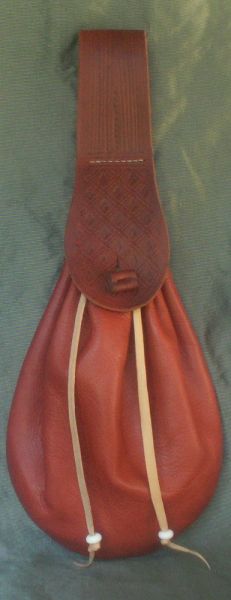Ladies 17th century narrow belt purse with tooling