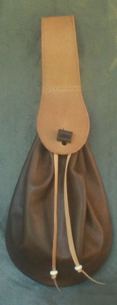 Ladies 17th century narrow belt purse
