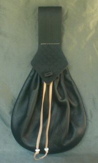 Ladies 17th century teardrop belt purse with tooling