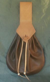 Ladies 17th century teardrop belt purse