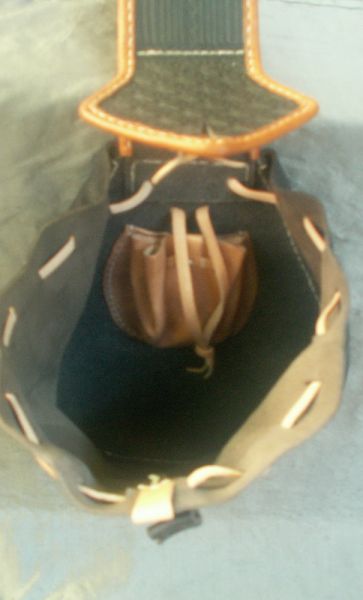 Ladies 17th century teardrop belt purse with tooling and internal coin purse #2