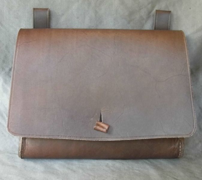 16th - 17th century belt wallet with a square front and side gussets