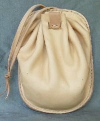 Flat backed money purse